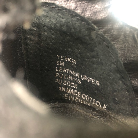 Steve Madden Yeskia Black Suede Heels - Picture 8 of 8